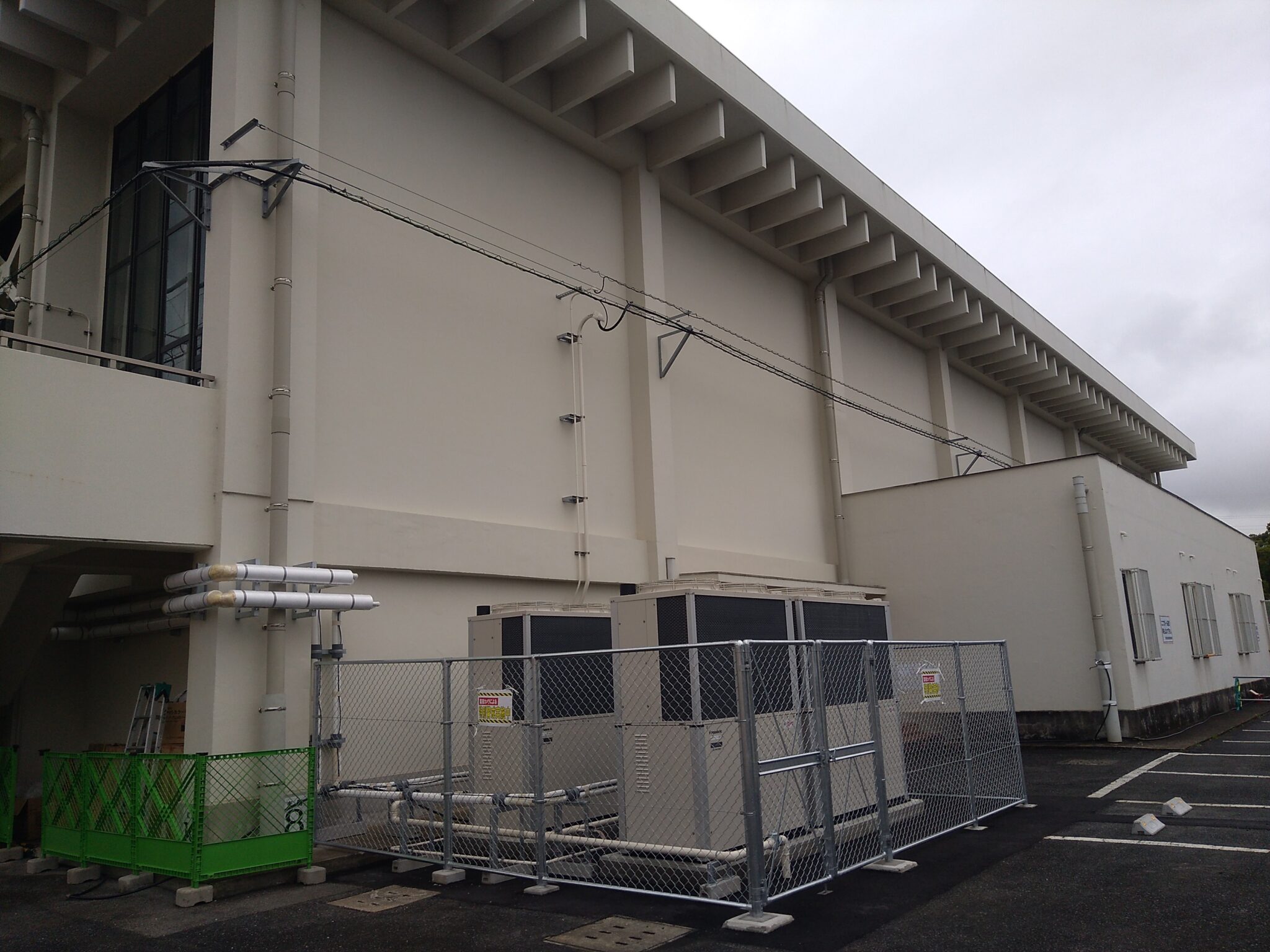的場池体育館空調設備設置電気工事